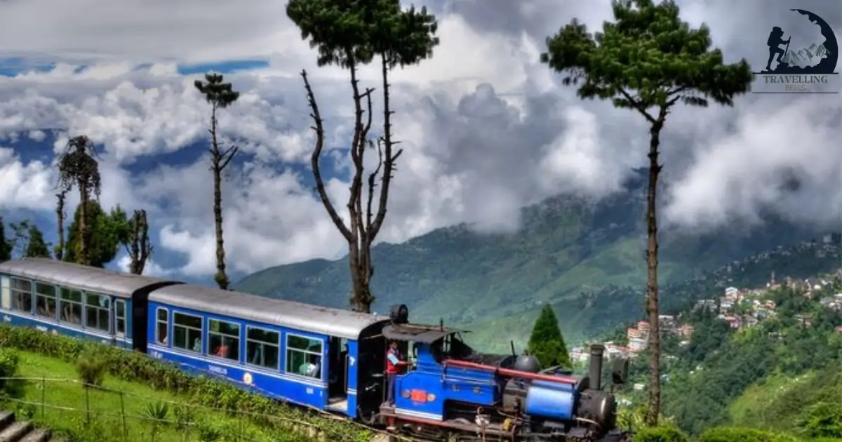The Darjeeling Himalayan Railway (New Jalpaiguri to Darjeeling) || beautiful train journey in india